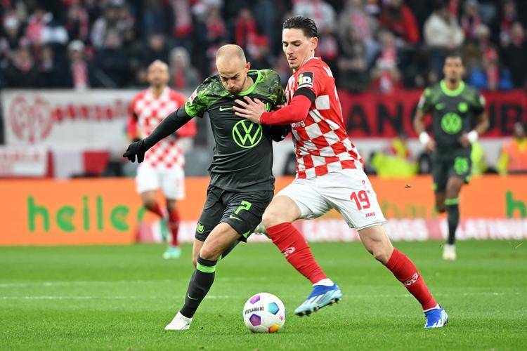 德甲欧战生死战!美因茨主场火拼狼堡,1 分差距决定欧冠资格归属