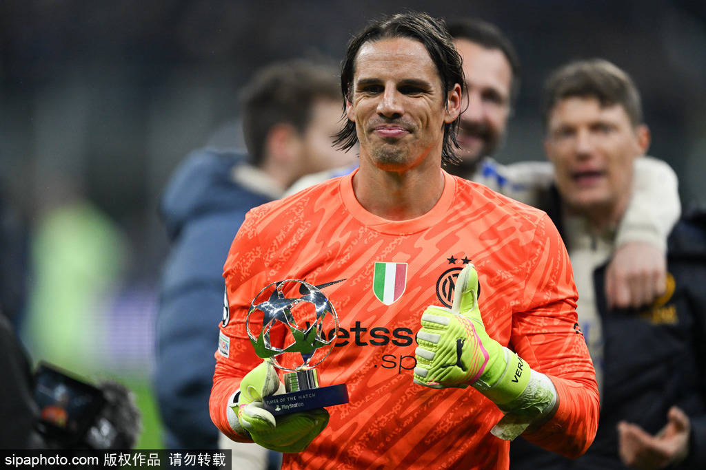 曼联拜仁尴尬！国米高价卖奥纳纳低价签索默 后者欧冠救主