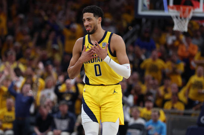 哈利季后赛最强一战 主帅斗智锡伯杜已然完败？