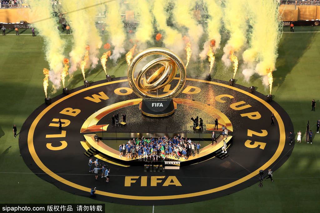 豪华车！切尔西集齐欧战冠军+新旧世俱杯 实现超级满贯